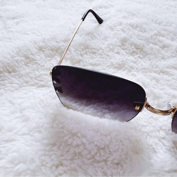 Laurel Clear Black Rimless Sleek Sunglasses - Picture 5 of 11